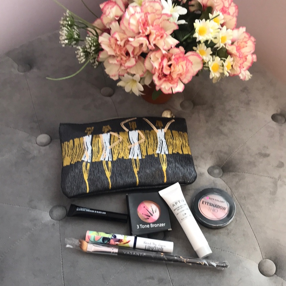 Ipsy Bag and Makeup Selection!